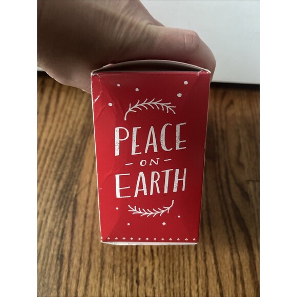 New 2015 Hallmark Hope Of The World Nativity Manger Baby Jesus Keepsake Ornament - Picture 3 of 5